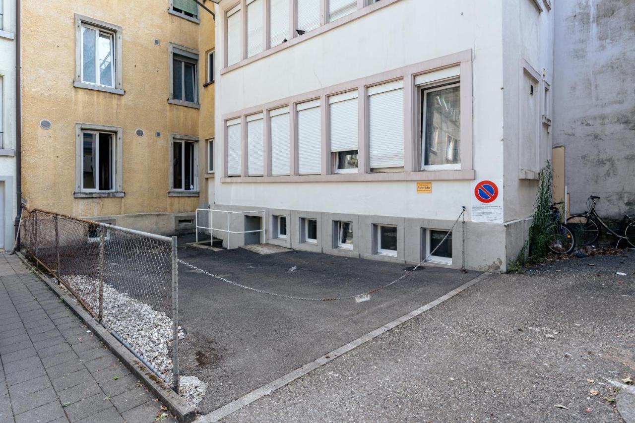 Apartment In The City Center With Free Parking Biel Exterior photo
