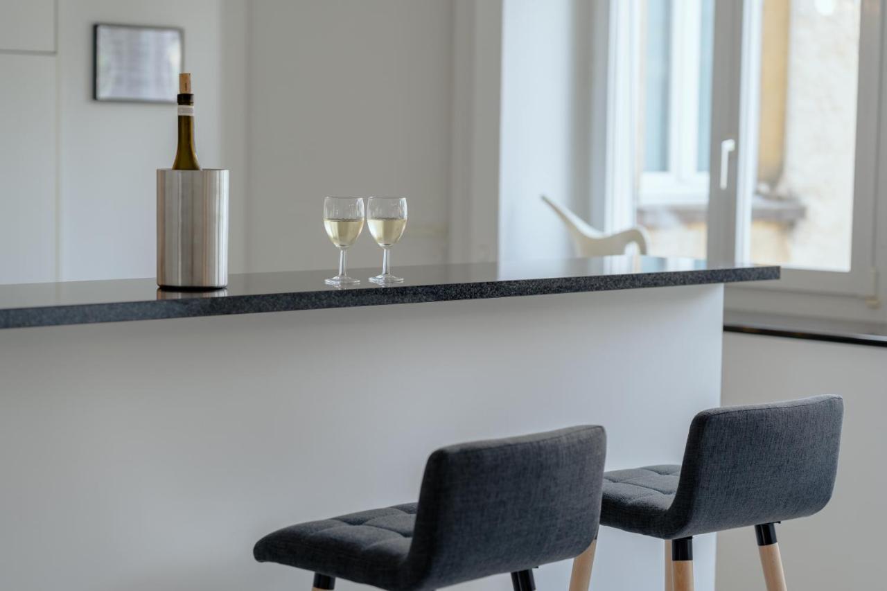 Apartment In The City Center With Free Parking Biel Exterior photo