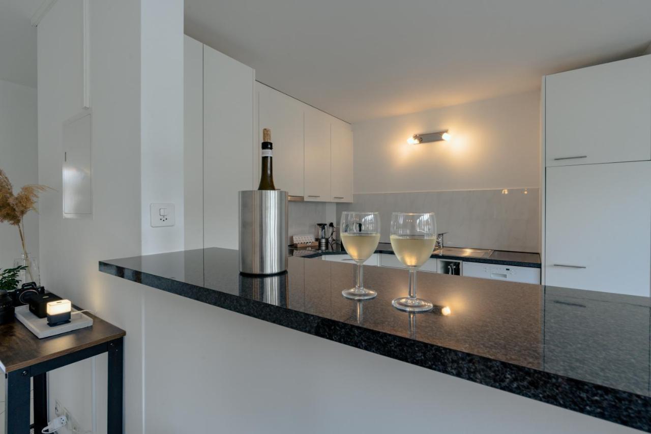 Apartment In The City Center With Free Parking Biel Exterior photo