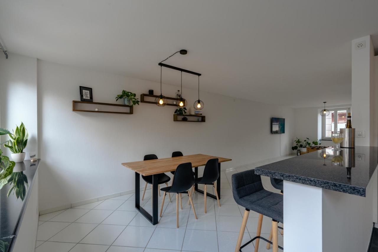 Apartment In The City Center With Free Parking Biel Exterior photo
